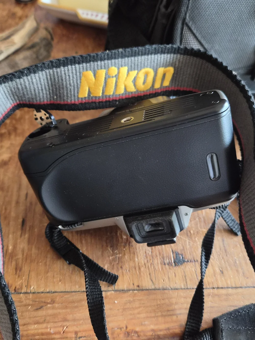 Nikon N65 35mm SLR Film Camera Bundle w/ Lens, Bag & Manual
